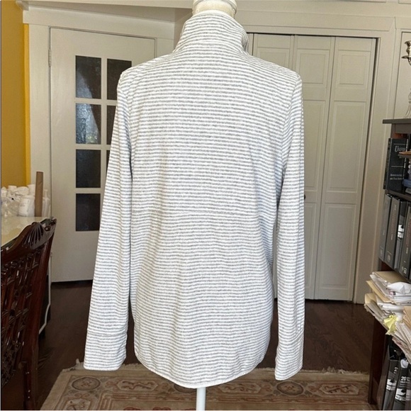 Vineyard Vines Terry Cloth Shep Shirt Striped Gray Pullover Snap Buttons Size M - Picture 7 of 15